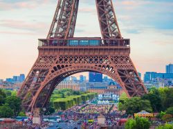 Une partie du Champ-de-Mars exclue du réaménagement autour de la Tour Eiffel