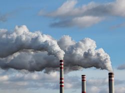 Le projet de taxe carbone aux frontières européennes inquiète les industriels français