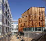 À Paris, NZI transforme des bureaux en résidence étudiante biosourcée