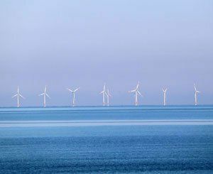 Le gouvernement sélectionne 13 candidats pour l'installation de parcs éoliens en mer Méditerranée
