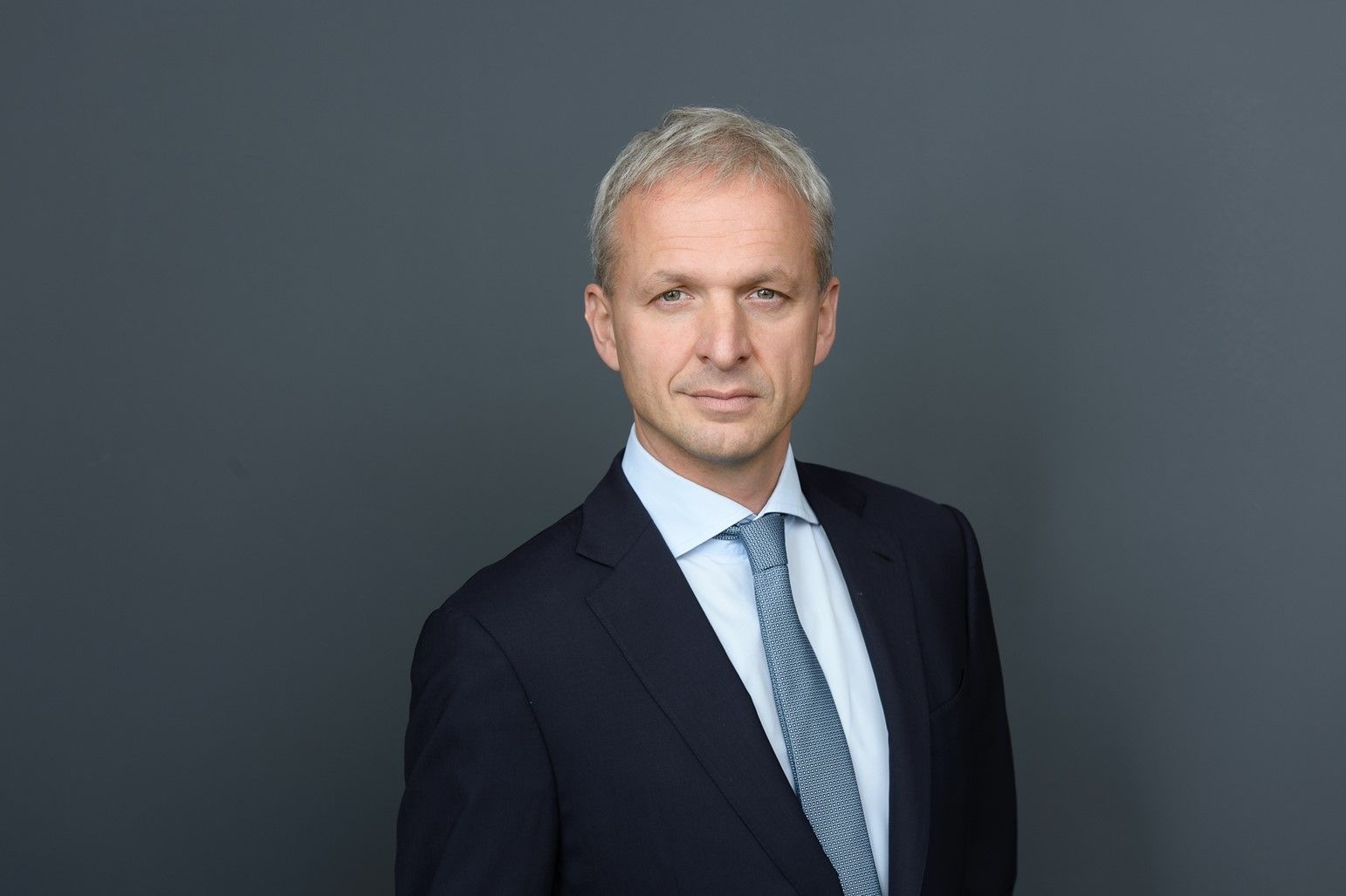 Grégoire Poux-Guillaume prochain CEO d’AkzoNobel