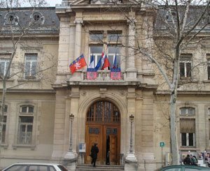 Retraites : une mairie de Lyon "vandalisée", 36 interpellations
